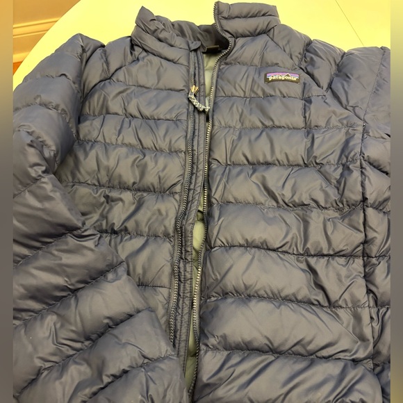 Patagonia size 12/L Kids' Down Sweater. Navy - Picture 2 of 3